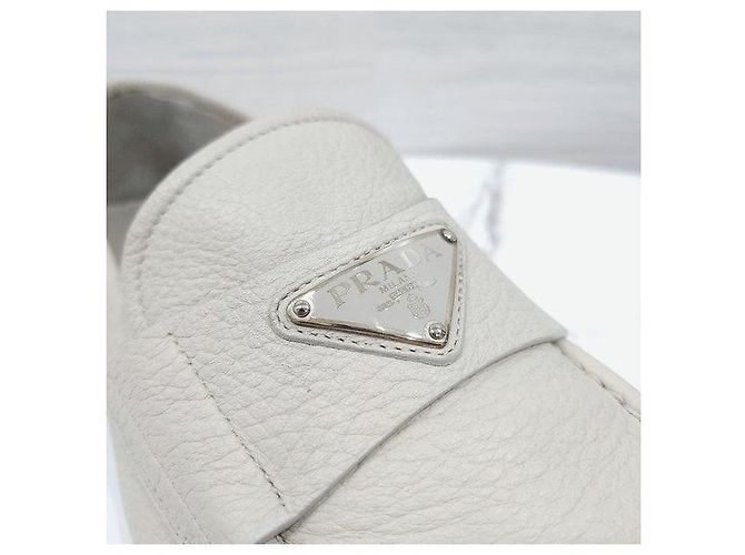 Prada Mocassino in pelle logo Triangle Chalk White - vista 6