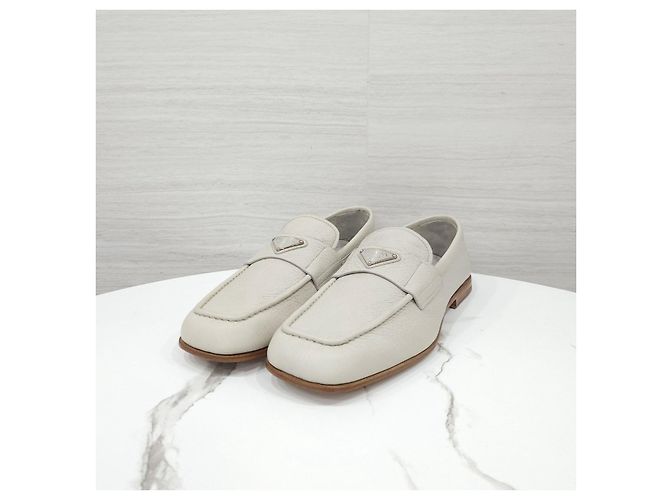 Prada Mocassino in pelle logo Triangle Chalk White - vista 9