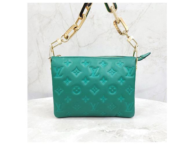 Louis Vuitton Borsa a tracolla Green Coussin BB Chain - vista 13