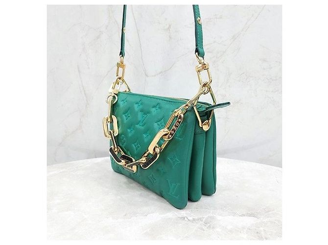 Louis Vuitton Borsa a tracolla Green Coussin BB Chain - vista 2