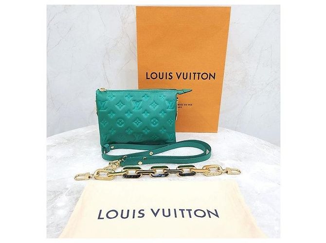Louis Vuitton Borsa a tracolla Green Coussin BB Chain - vista 9