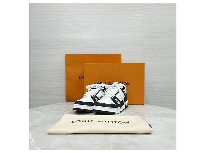 Louis Vuitton Baskets Orca Trainer - vue 9