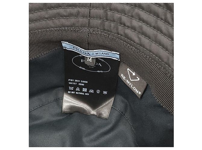 Prada Cappello bucket in nylon con logo Triangle - vista 15