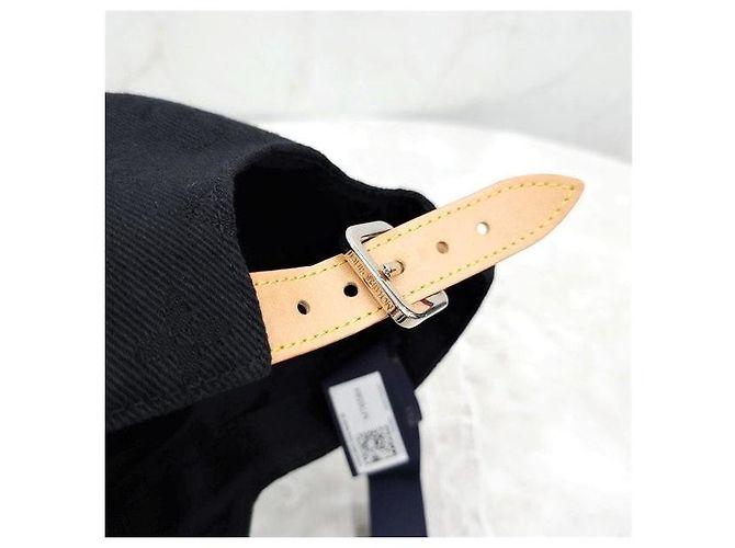 Louis Vuitton Cappello Essential in denim monogram nero - vista 4