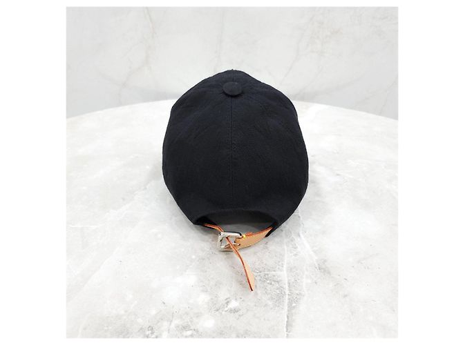 Louis Vuitton Cappello Essential in denim monogram nero - vista 8