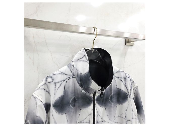 Louis Vuitton Monogram Reversible Mixed Leather Bomber Jacket - view 14