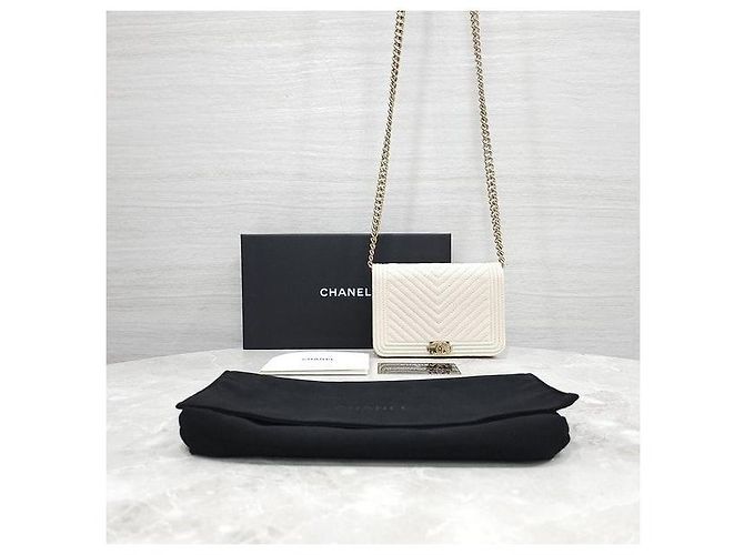 Chanel Borsa a tracolla Boy Chevron WOC con catena Caviar - vista 10
