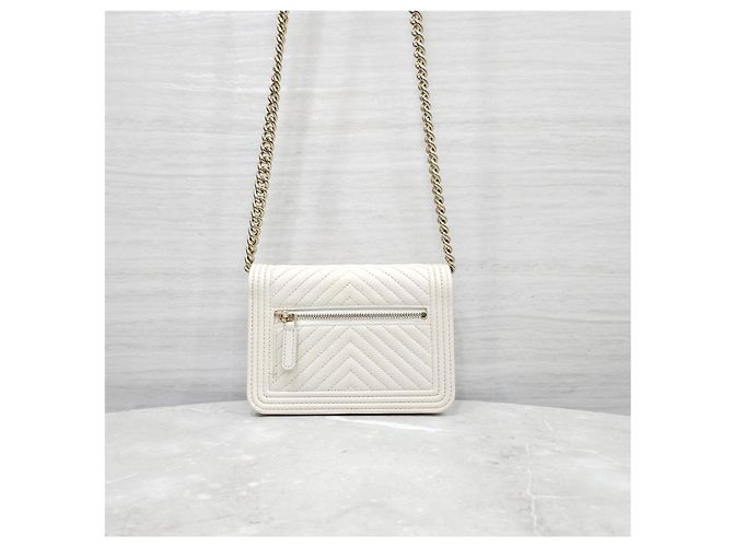 Chanel Borsa a tracolla Boy Chevron WOC con catena Caviar - vista 13