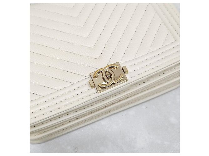 Chanel Borsa a tracolla Boy Chevron WOC con catena Caviar - vista 14