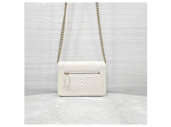 Chanel Borsa a tracolla Boy Chevron WOC con catena Caviar - vista 3
