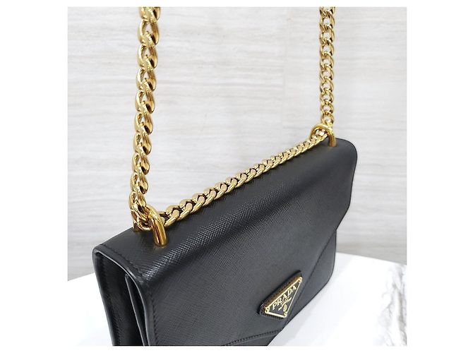 Prada Borsa a tracolla a busta con catena in pelle Saffiano Nero - vista 15