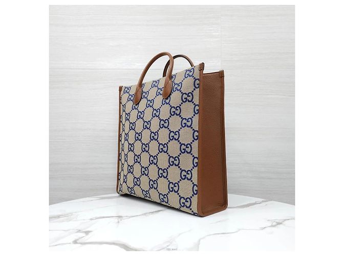 Gucci Borsa Tote Medium in tela Interlocking Korea Exclusive - vista 2