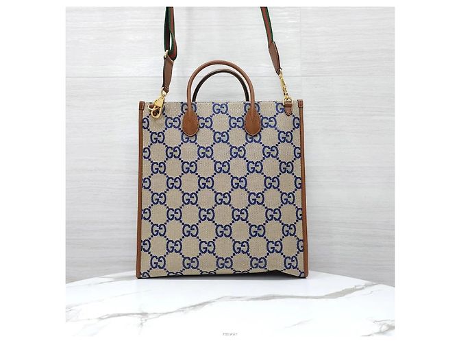 Gucci Borsa Tote Medium in tela Interlocking Korea Exclusive - vista 4