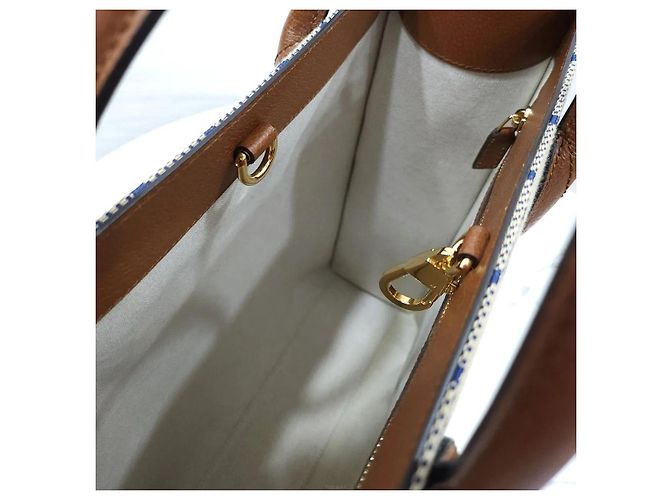 Gucci Borsa Tote Medium in tela Interlocking Korea Exclusive - vista 7