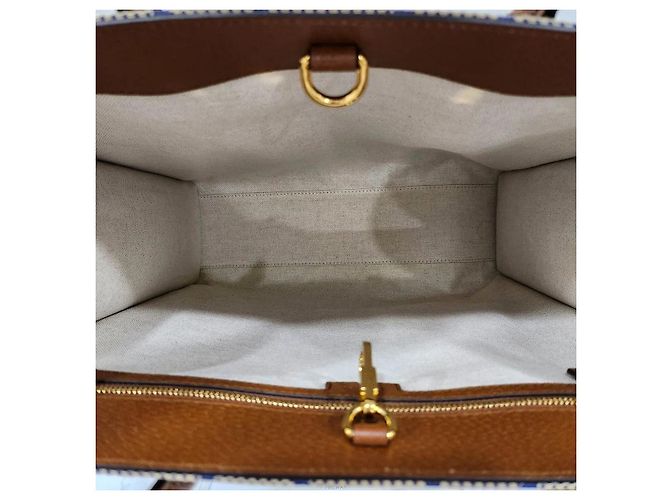 Gucci Borsa Tote Medium in tela Interlocking Korea Exclusive - vista 8