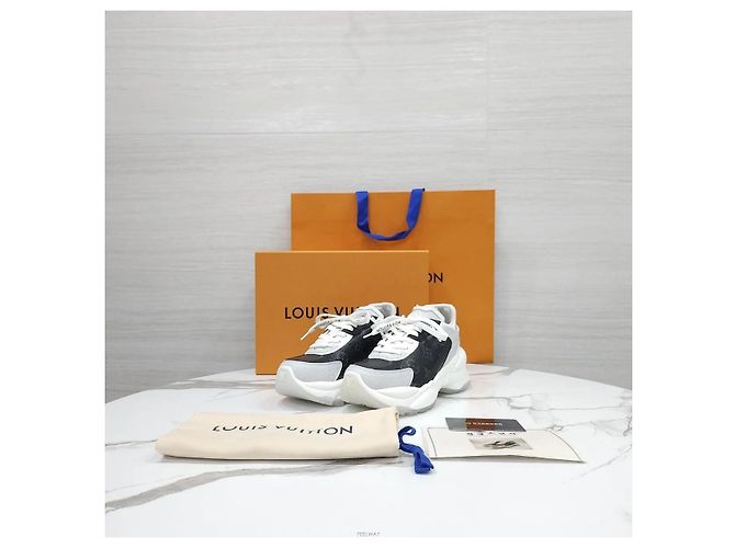 Louis Vuitton Monogram Run Sneaker - Ansicht 8