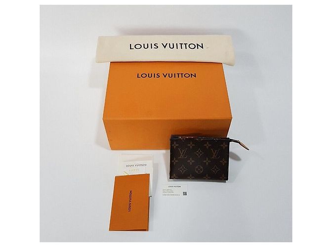 Louis Vuitton Necessaire Monogram con catena - vista 10