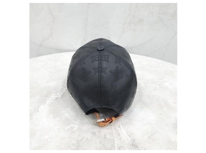 Louis Vuitton Cappellino da Baseball Shadow Leather Monogram - vista 3