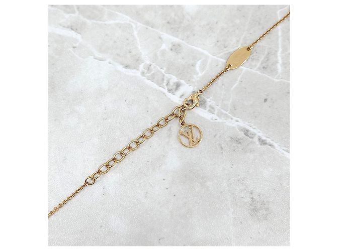 Louis Vuitton Goldene Initial-Anhängerkette - Ansicht 15