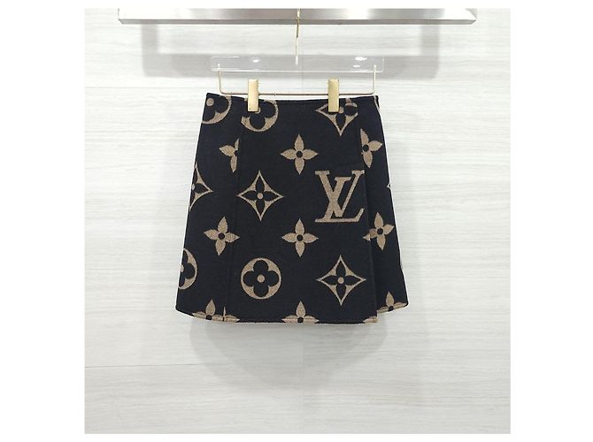 Louis Vuitton Falda Monograma Edición Limitada - vista 6