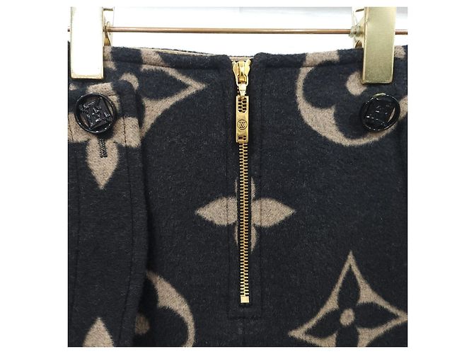 Louis Vuitton Falda Monograma Edición Limitada - vista 9