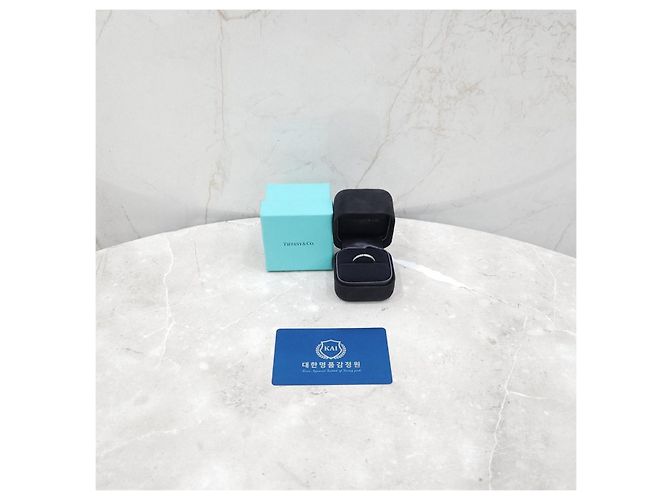Tiffany & Co Diamant-Platin-Solitär-Half-Eternity-Ring - Ansicht 14