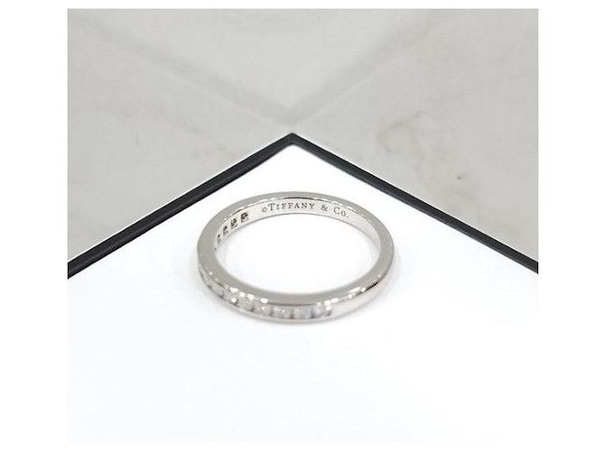 Tiffany & Co Diamant-Platin-Solitär-Half-Eternity-Ring - Ansicht 5