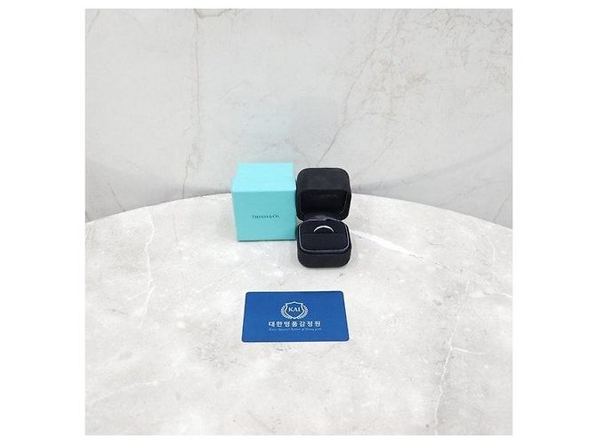Tiffany & Co Diamant-Platin-Solitär-Half-Eternity-Ring - Ansicht 7