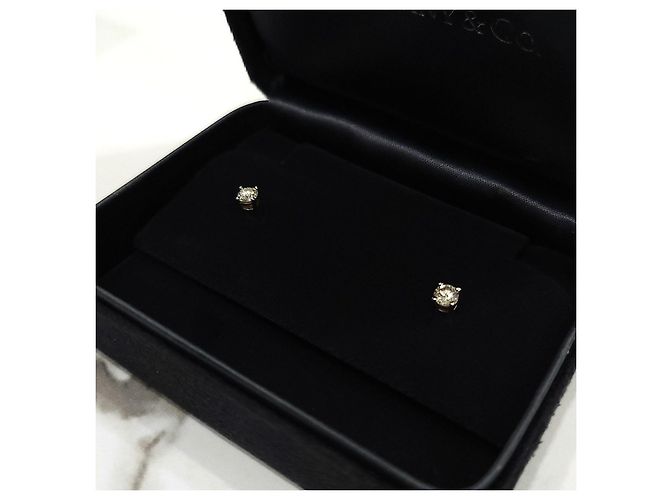 Tiffany & Co Platin Solitär-Diamantstecker - Ansicht 11