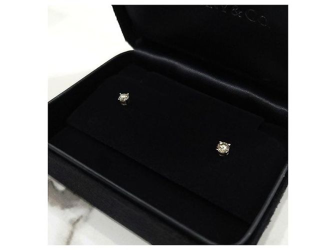 Tiffany & Co Platin Solitär-Diamantstecker - Ansicht 5