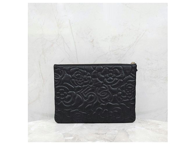Chanel Clutch Camellia Medium in pelle d'agnello dorata - vista 12