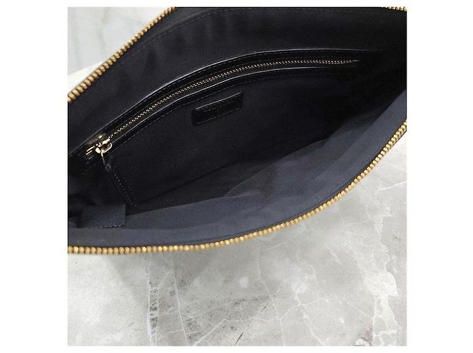 Chanel Clutch Camellia Medium in pelle d'agnello dorata - vista 8