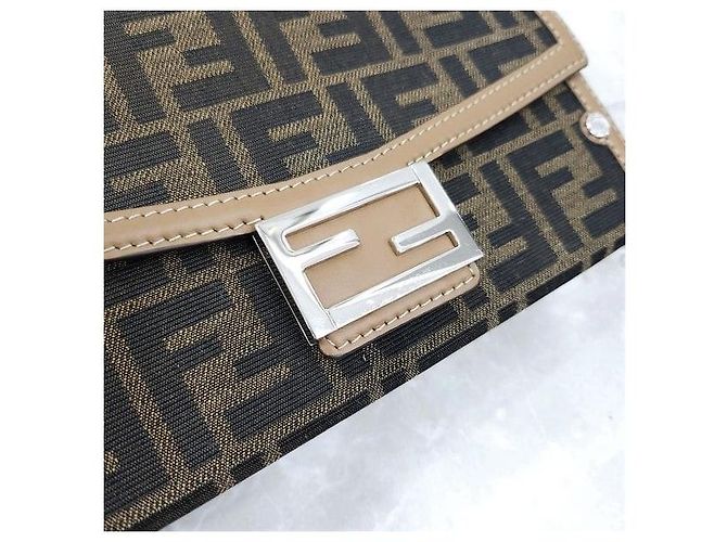 Fendi Borsa Baguette Soft Trunk - vista 4