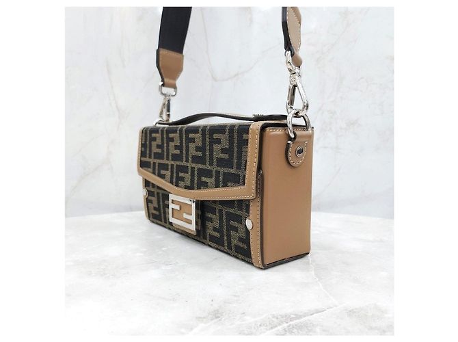 Fendi Borsa Baguette Soft Trunk - vista 9