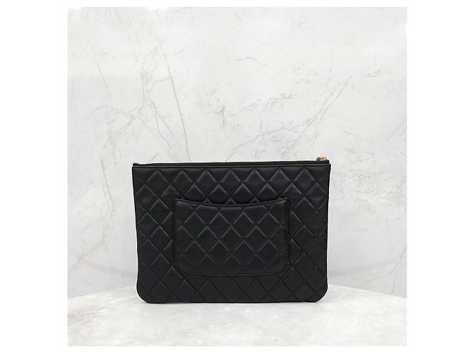 Chanel Clutch Medium Black con dettagli dorati - vista 11