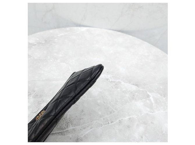 Chanel Clutch Medium Black con dettagli dorati - vista 6