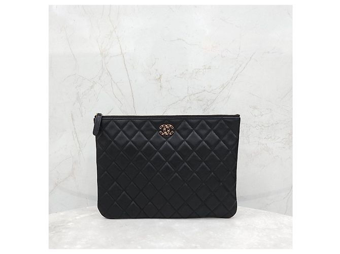 Chanel Clutch Medium Black con dettagli dorati - vista 9