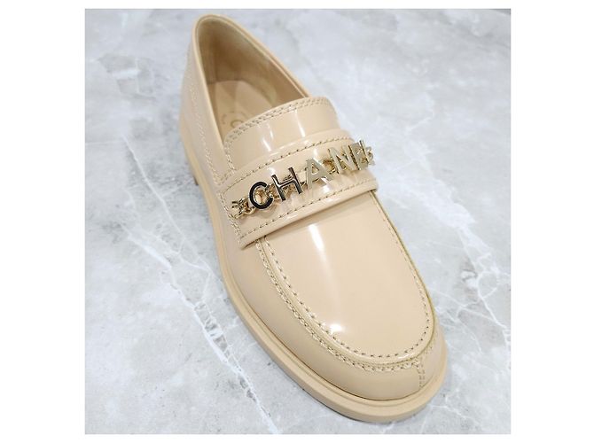Chanel Mocassini Initial Patent Chain - vista 12