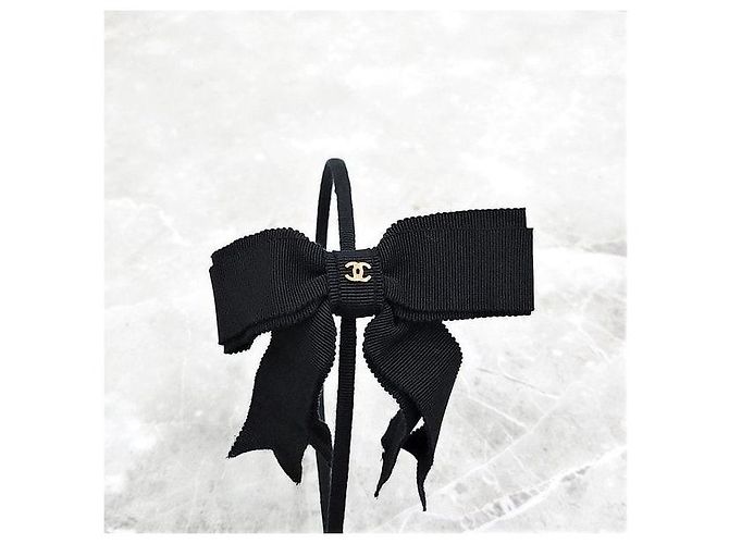 Fascia per capelli Chanel Logo Nastro Verde in Pelle - vista 3