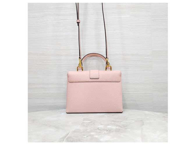 Louis Vuitton Borsa a tracolla Rocky BB Epi Rose Ballerine - vista 13