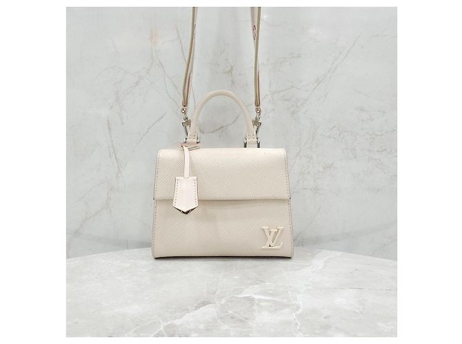 Louis Vuitton Borsa a tracolla Epi Mini Clooney - vista 12