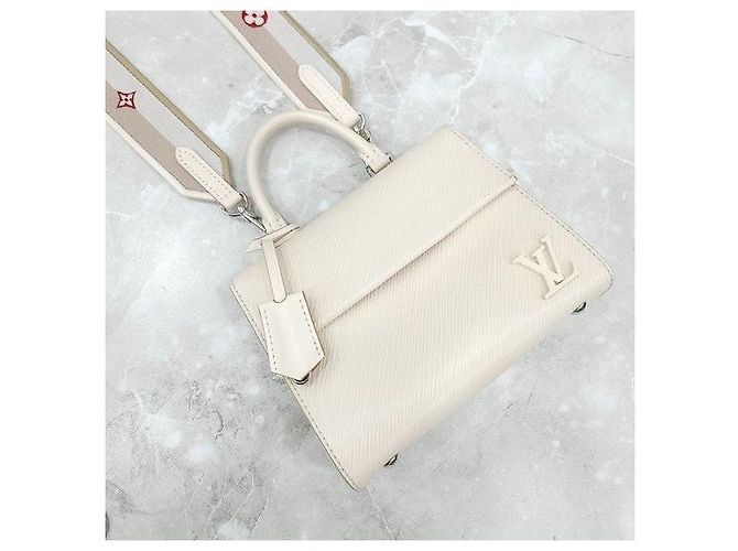 Louis Vuitton Borsa a tracolla Epi Mini Clooney - vista 4