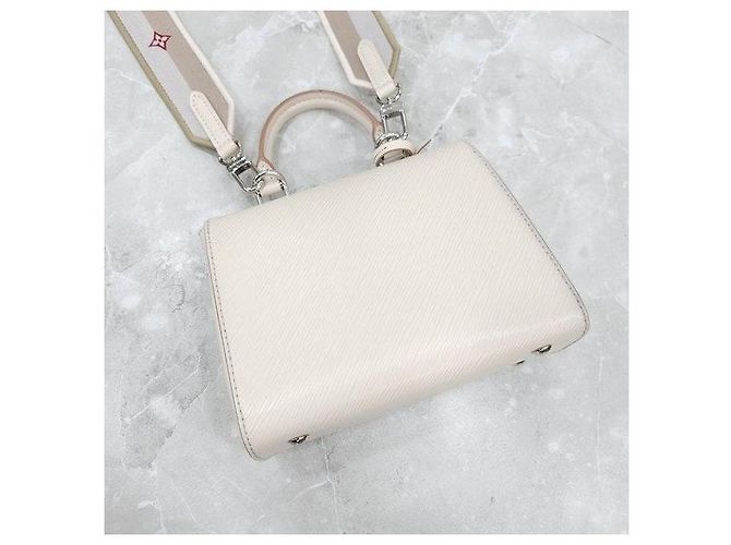 Louis Vuitton Borsa a tracolla Epi Mini Clooney - vista 6