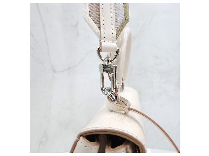 Louis Vuitton Borsa a tracolla Epi Mini Clooney - vista 7