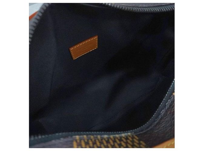 Louis Vuitton Limited Edition Monogram Soft Trunk Messenger Bag - Ansicht 9
