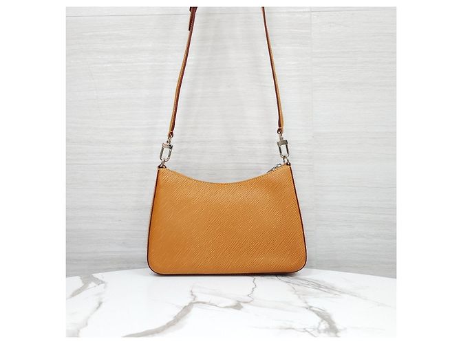 Louis Vuitton Borsa a tracolla Marel Epi Gold Miel - vista 13