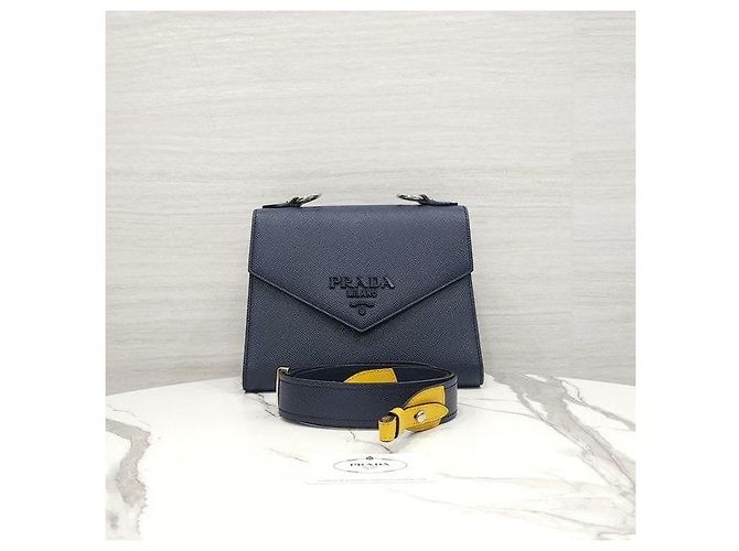Prada Borsa a tracolla con patta in pelle Saffiano monocromatica - vista 10