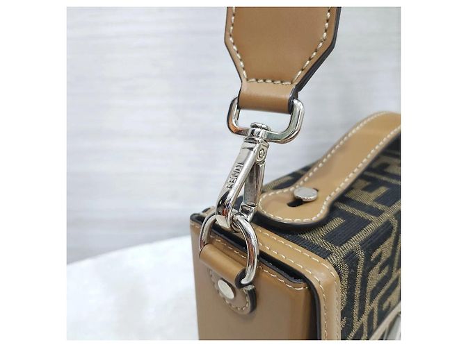 Fendi Borsa Baguette Soft Trunk in Jacquard - vista 4