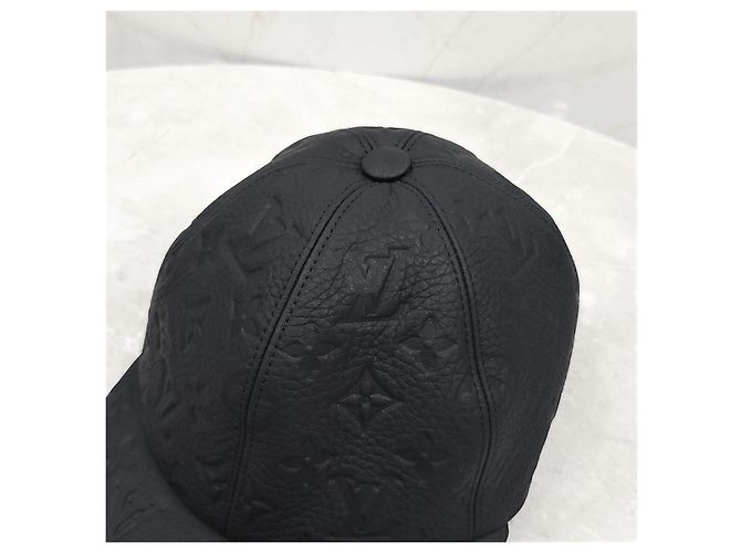 Louis Vuitton Shadow Baseball Cap aus schwarzem Monogram-Leder - Ansicht 12