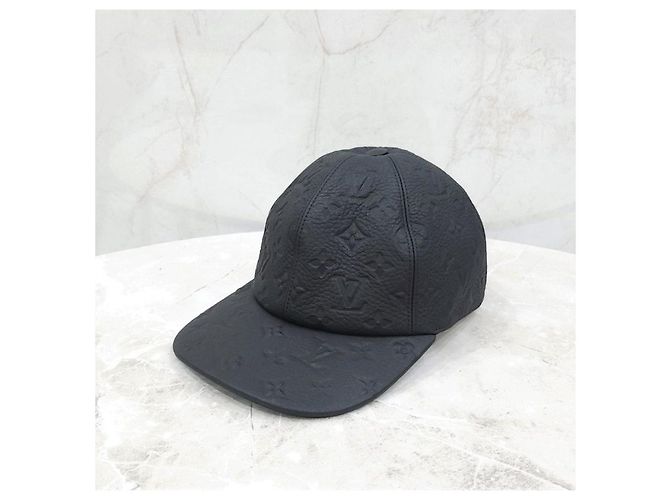 Louis Vuitton Shadow Baseball Cap aus schwarzem Monogram-Leder - Ansicht 8